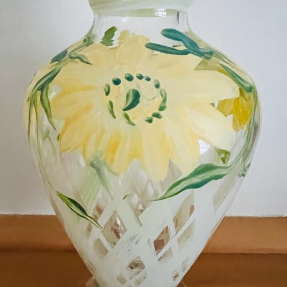TRACEY PORTER Daisy & Lattice Hand Painted Vase EUC - Picture 3 of 4